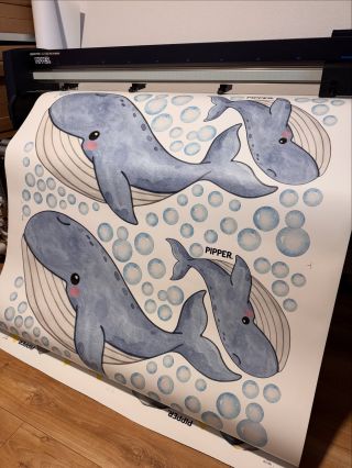 🌊 Veľryby sú tu! 🐋✨ Práve vyšli z tlače a sú pripravené rozžiariť detskú izbu jemnou, pokojnou atmosférou oceánu. 🐋✨ Tieto...